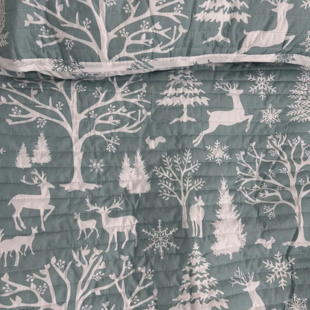 Reversible Queen Forest Dreams Beautiful Light Green REVERSIBLE NEW Final Sale